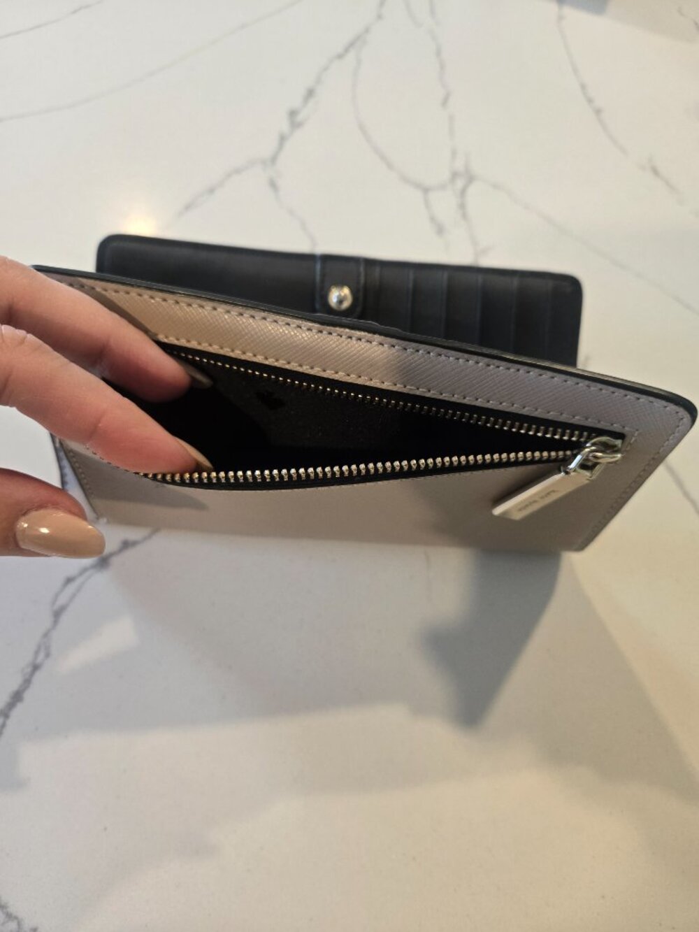 KATE SPADE wallet - Picture 3 of 4